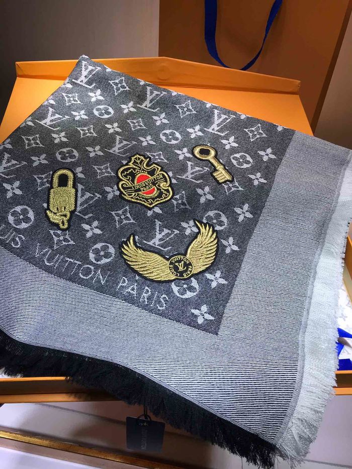 Louis Vuitton Scarf LV00104